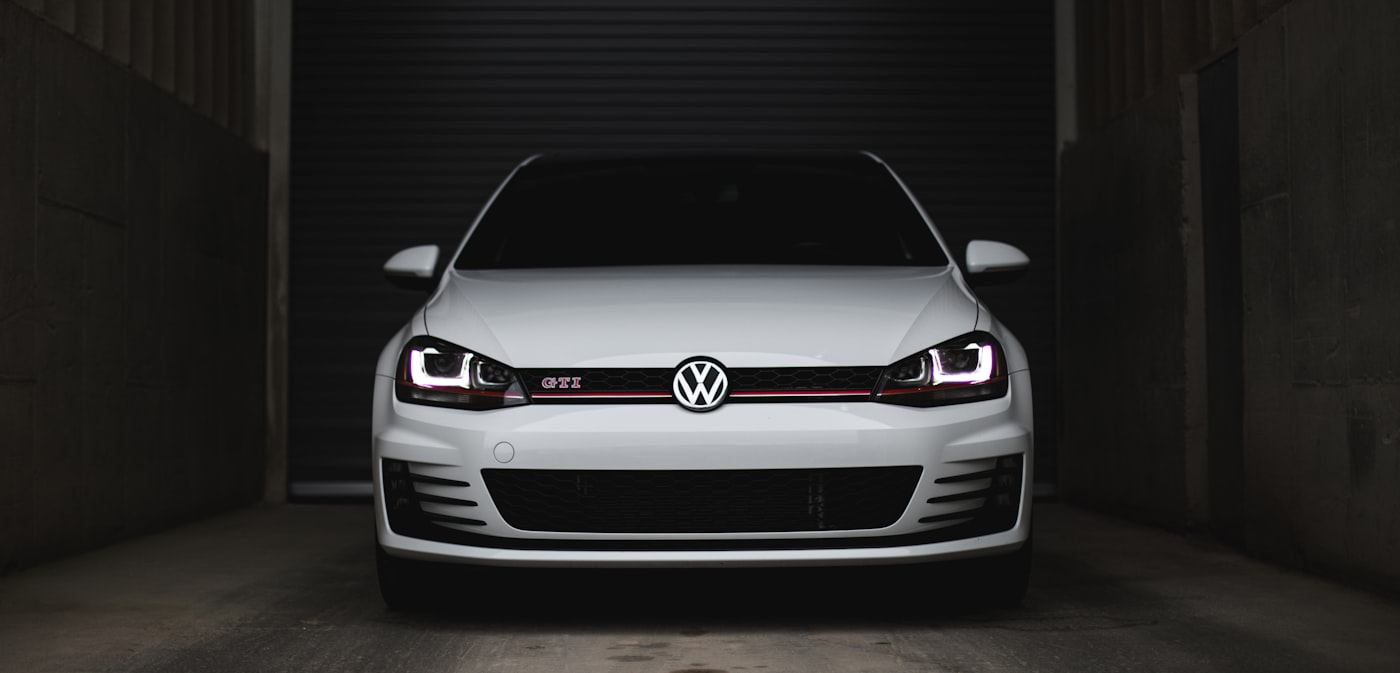 Volkswagen Golf après débosselage sans peinture